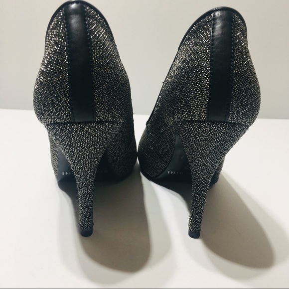Gianni Bini Metallic Silver and Black Heels Size 8 - Picture 5 of 7